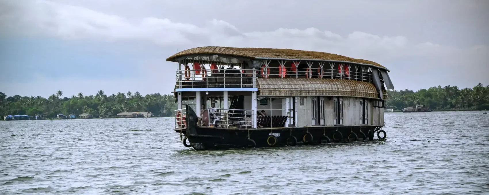 Munnar - Alleppey (4-5 Hrs drive)