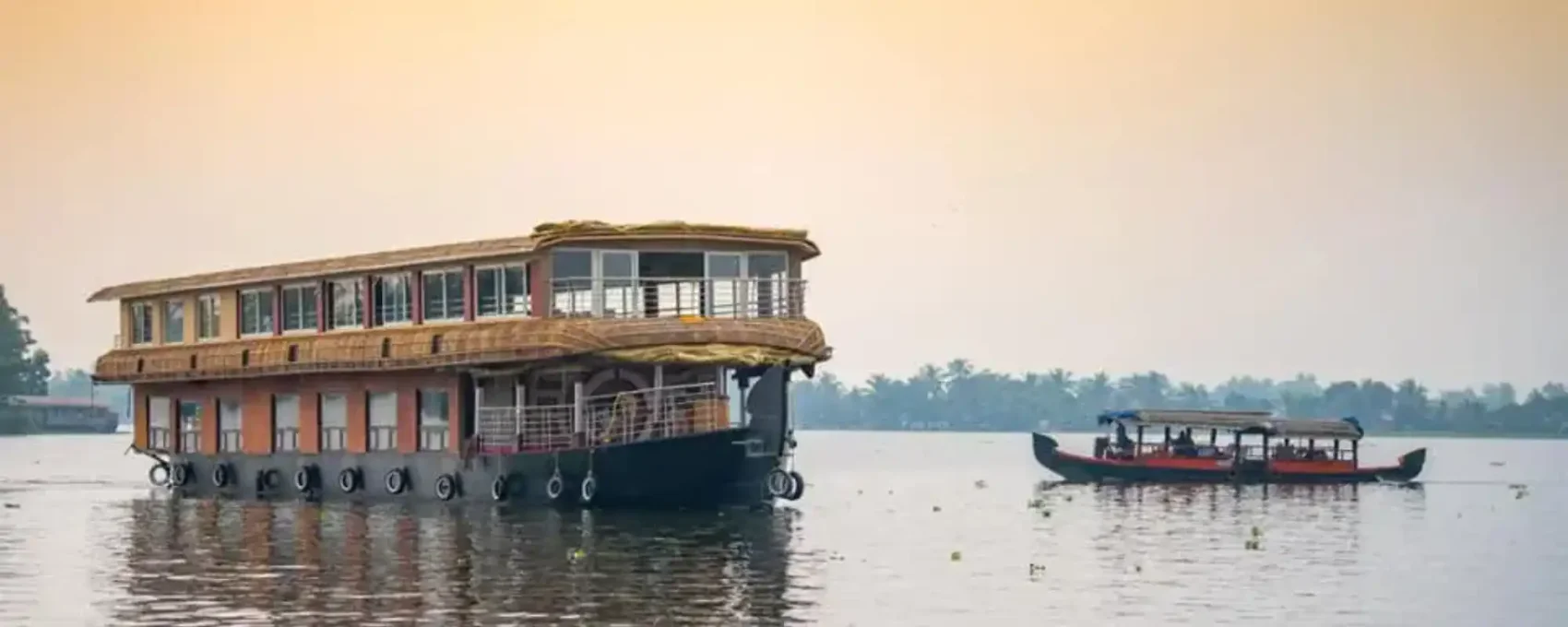 Munnar - Alleppey (4-5 Hrs drive)