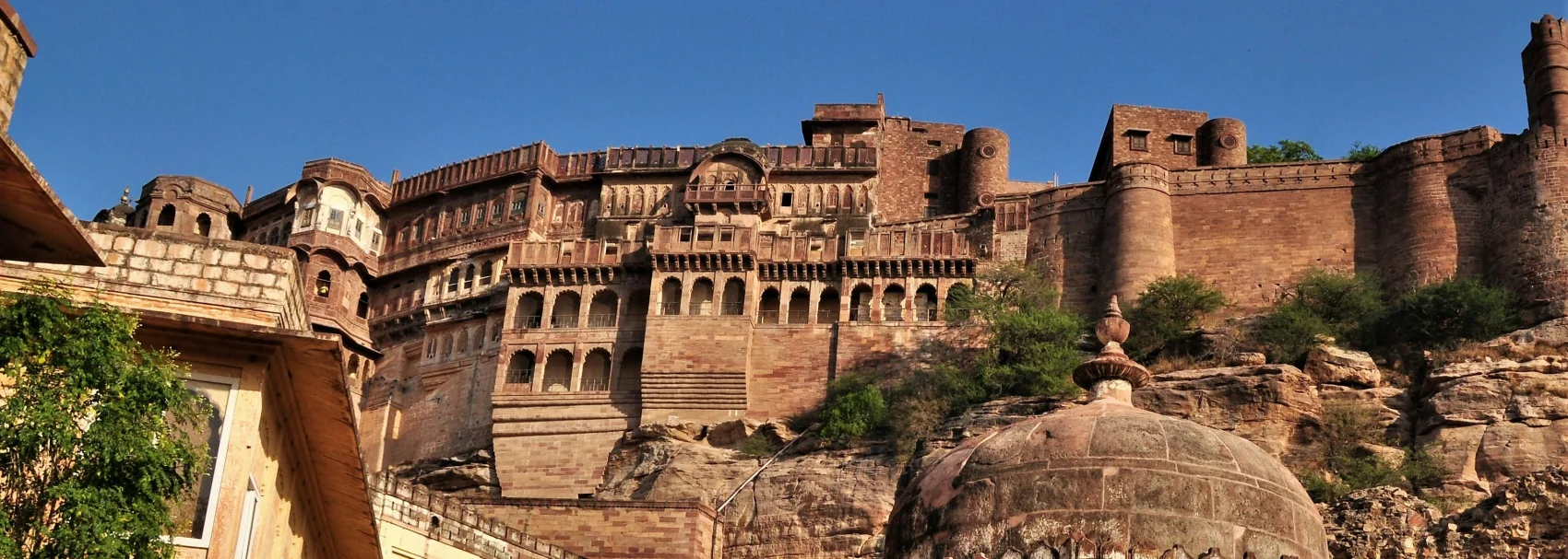 Jaisalmer - Jodhpur (280 KMS/4 HRS DRIVE)