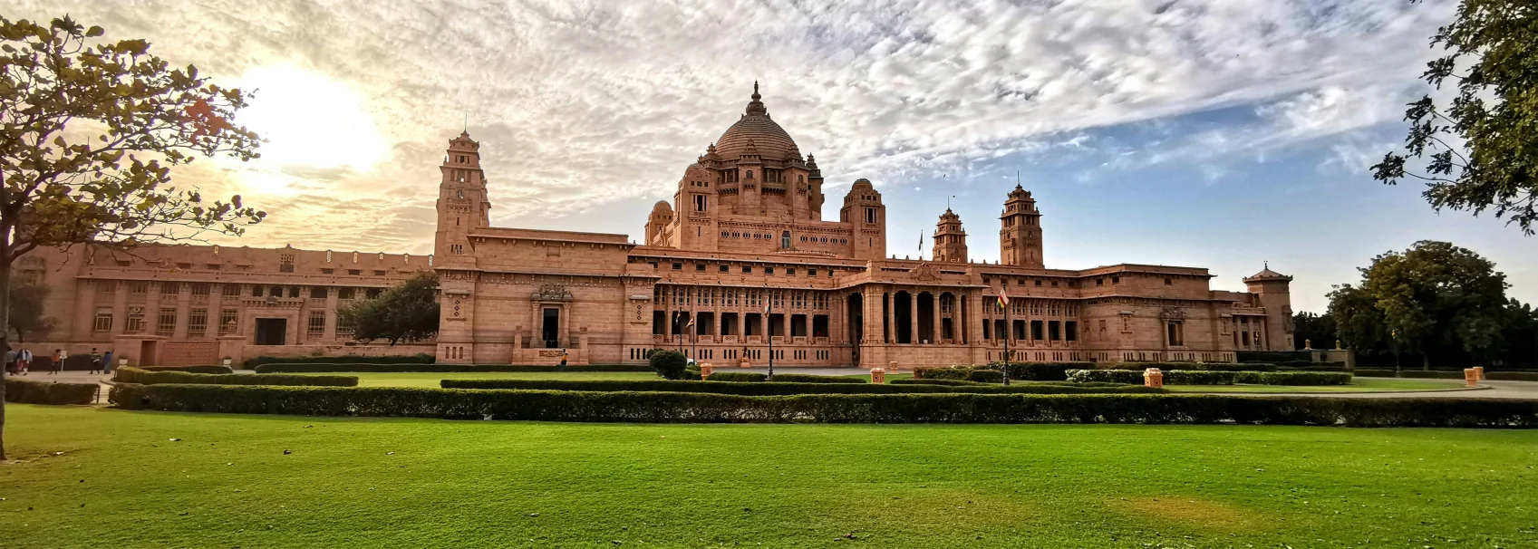 Jaisalmer - Jodhpur (280 KMS/4 HRS DRIVE)