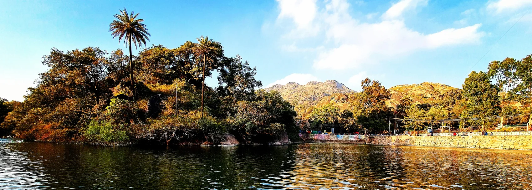 Udiapur - Mount Abu (165 Kms/3-4 Hrs Drive)