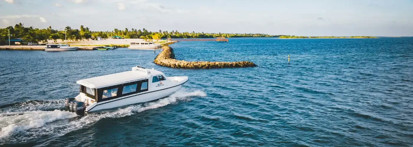 Arrival in Maldives – Transfer to Holiday Inn Resort Kandooma