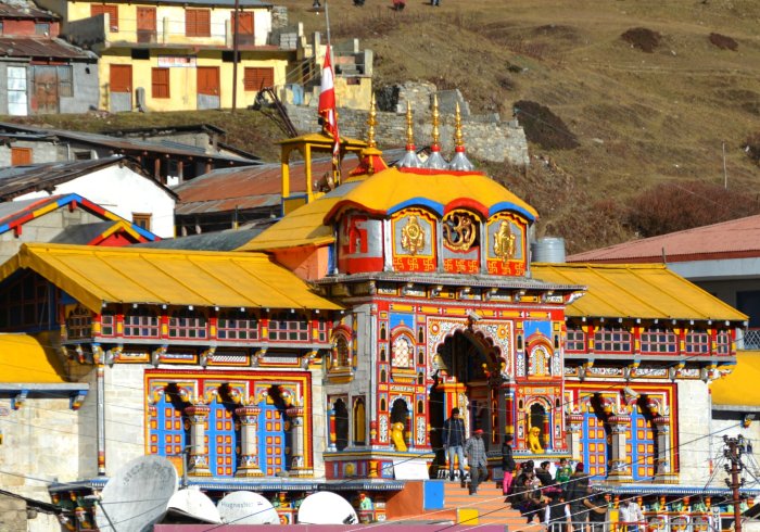 Badrinath Temple, key stop on Char Dham Yatra pilgrimage, really important for Hindu folks.