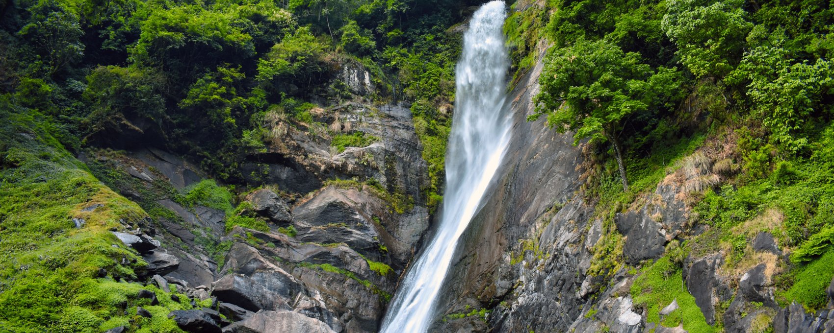 Pelling to Yuksom Sightseeing