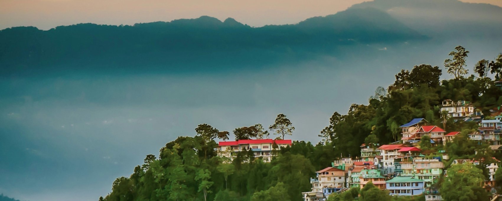 Kalimpong to Darjeeling (72 Kms / 03 Hours)