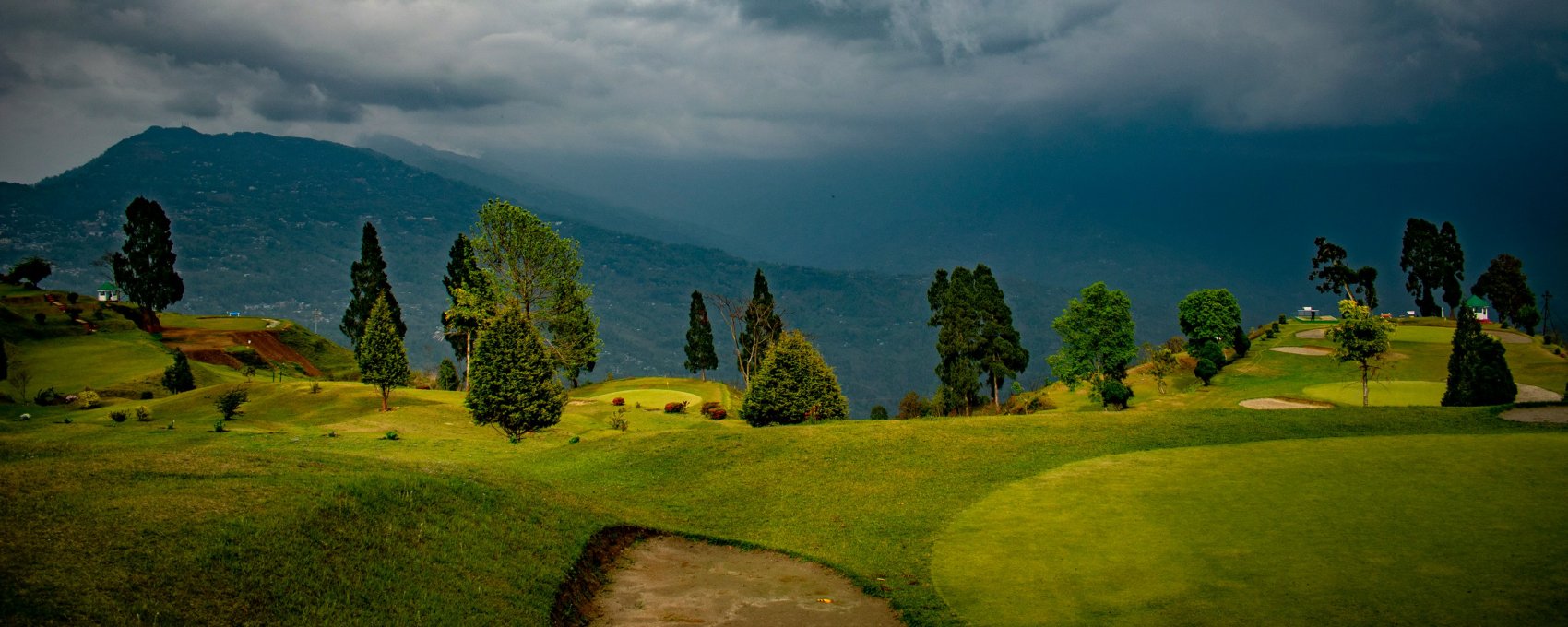 Kalimpong to Darjeeling (72 Kms / 03 Hours)